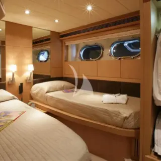 Twin  cabin- sistership