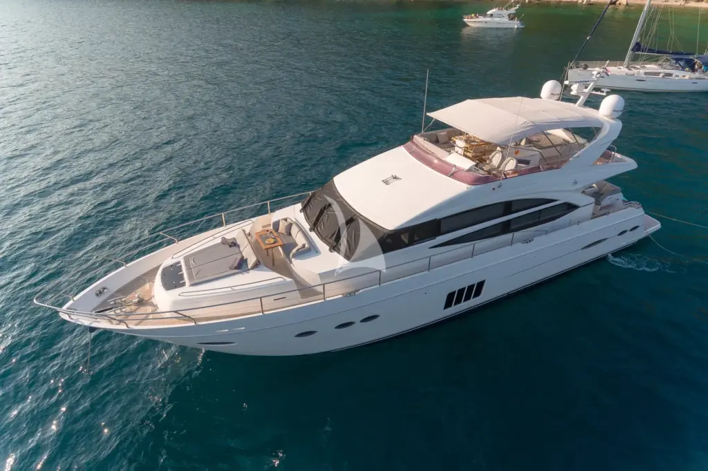 Champion - At anchor