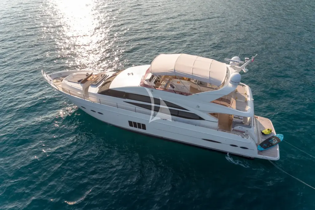 Champion - At anchor different angle