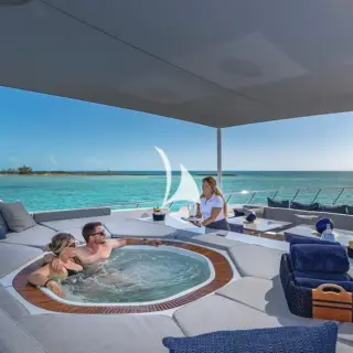 Foredeck jacuzzi