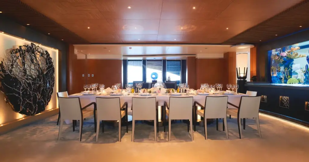 BARBARA - Main deck dining room & aquarium