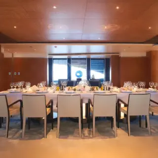 Main deck dining room & aquarium