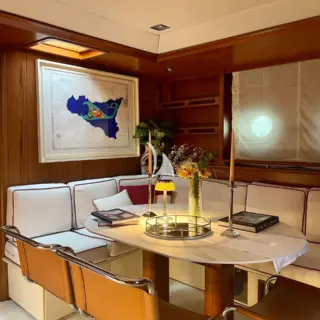 Dinette, dining area