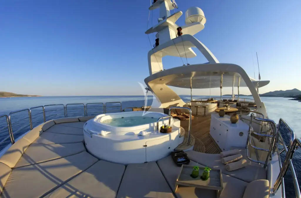 GRANDE AMORE - Sundeck Jacuzzi 