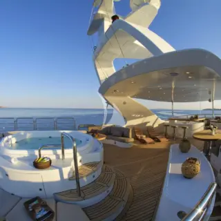 Sundeck Jacuzzi