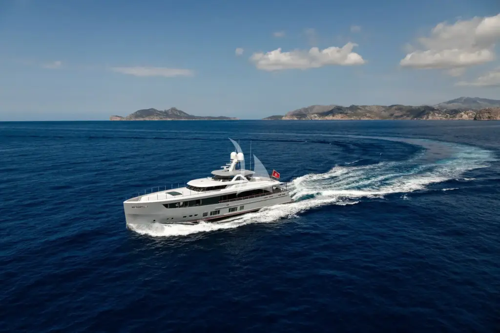 DELTA ONE - Exterior