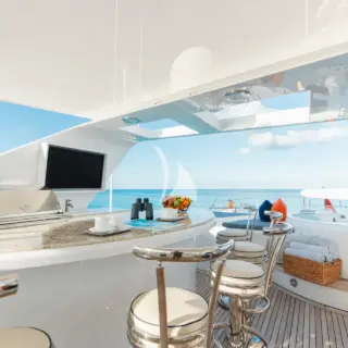 SeaQuest - Flybridge Bar