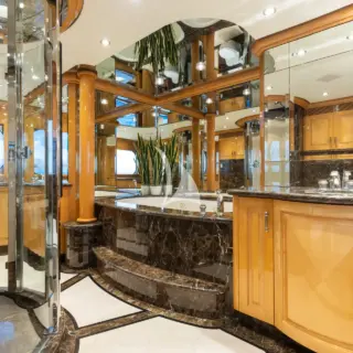 SeaQuest - Master Ensuite