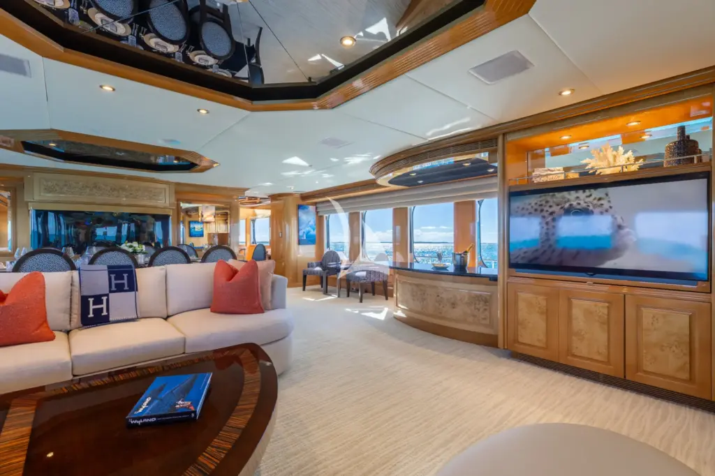 SeaQuest - Main Salon