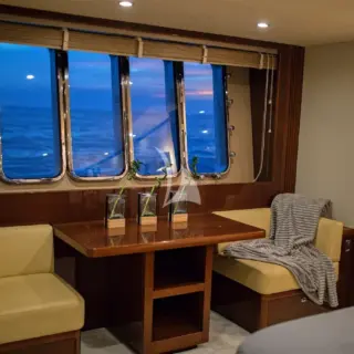 Master Cabin b
