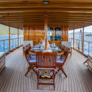 Main Deck Dining