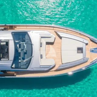 BEYOND - Foredeck