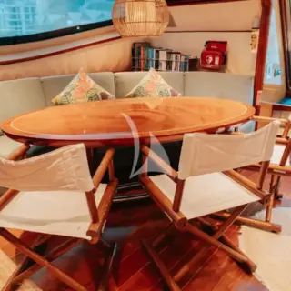 THANDEKA - Table