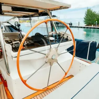 THANDEKA - Cockpit
