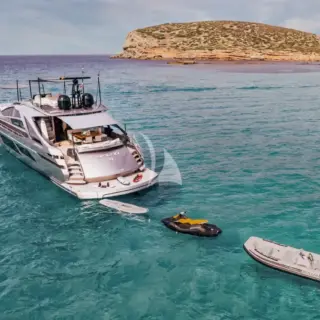 Full Stern View