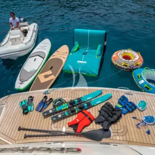 GEORGE V - Image 24