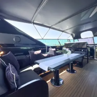 M/Y LAUREN V