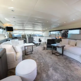 M/Y LAUREN V Living room