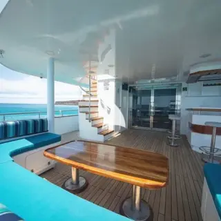 Main deck aft