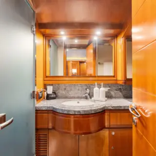 MAMBO - 2nd Master Ensuite