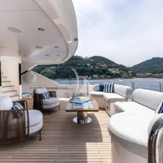 Main deck rear