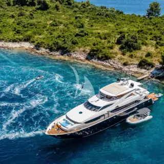 Arago aerial med mooring