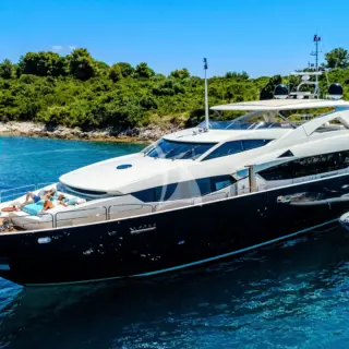 Arago Port side