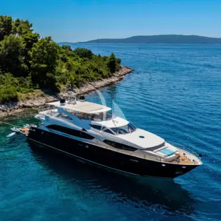 Arago Starboard Side