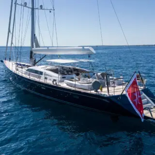 LADY 8 on anchor