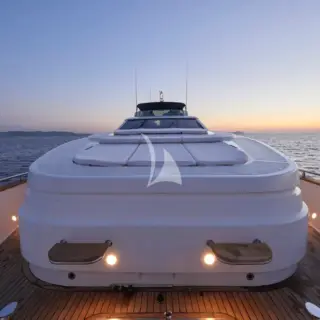 Bow solarium