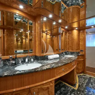 Master cabin bath