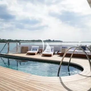 Aft deck pool
