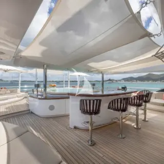 Bridge deck aft