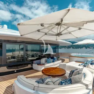 Owner's private deck forward