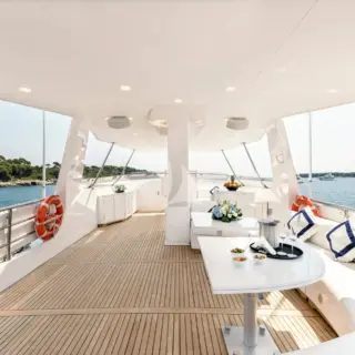 Upper Deck