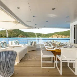 Al fresco dining