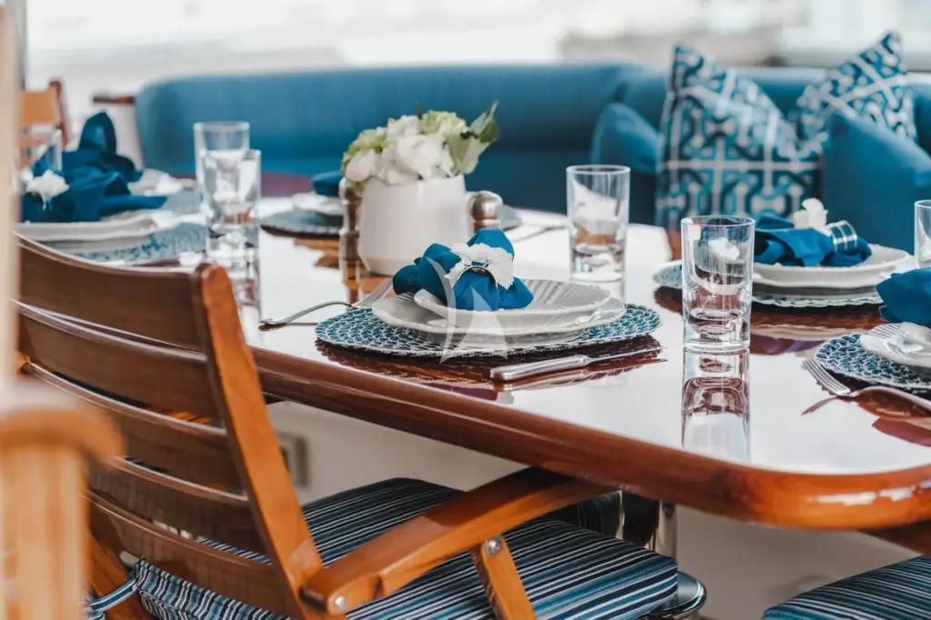 NOW OR NEVER - Aft Deck Dining