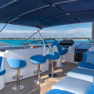 Top deck bar