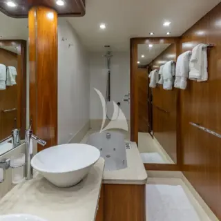 Master ensuite