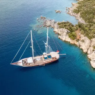 NURTEN A at anchor