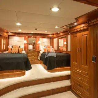 Guest cabin
