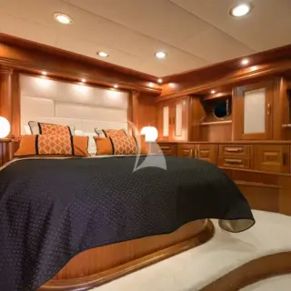 Double cabin