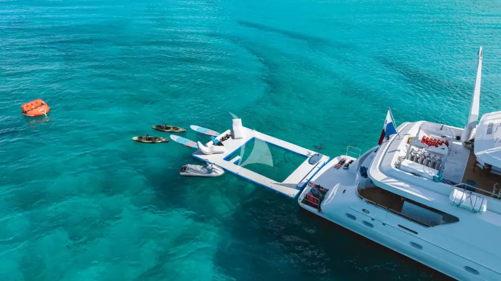 SURINA - Floating beach club