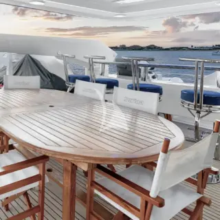 Skylounge deck aft alfresco dining