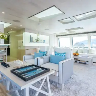Skylounge light and spacious living space