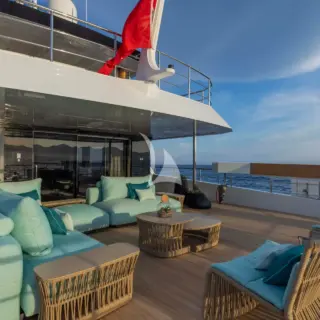 Bridge deck aft