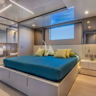 Double cabin
