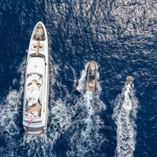 Running with chase boat and jetski