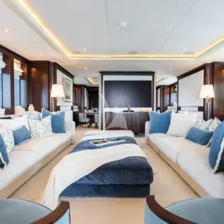 Main saloon lounge