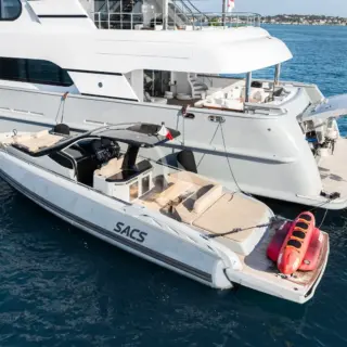 Sacs chase boat